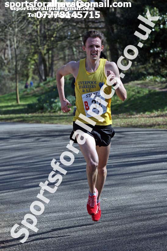 Senior mens Northern 12 Stage Road Relay Champs., Birkenhead Park. Photo: David T. Hewitson/Sports for All Pics